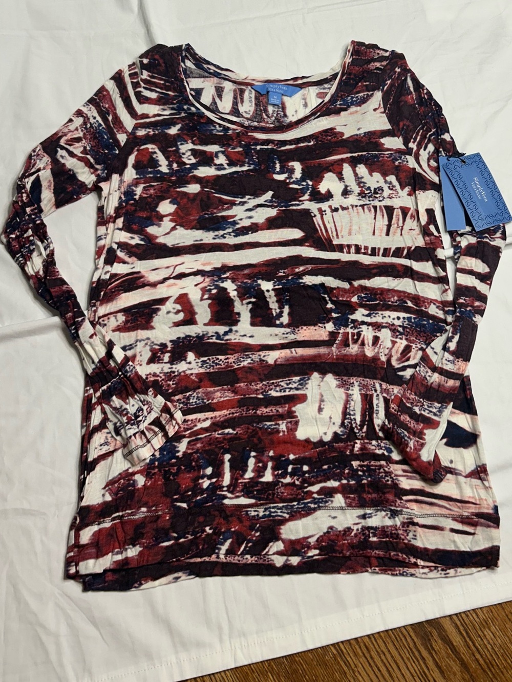 NWT Simply Vera Vera Wang blouse. Size M